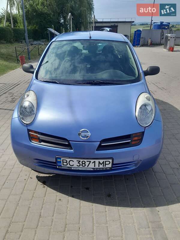 2004 nissan micra