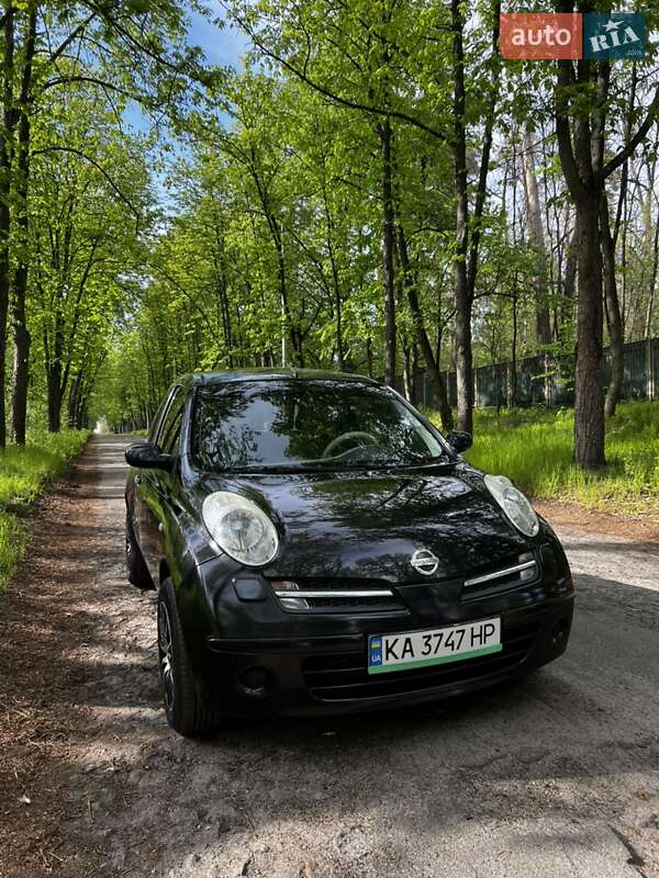 2005 nissan micra
