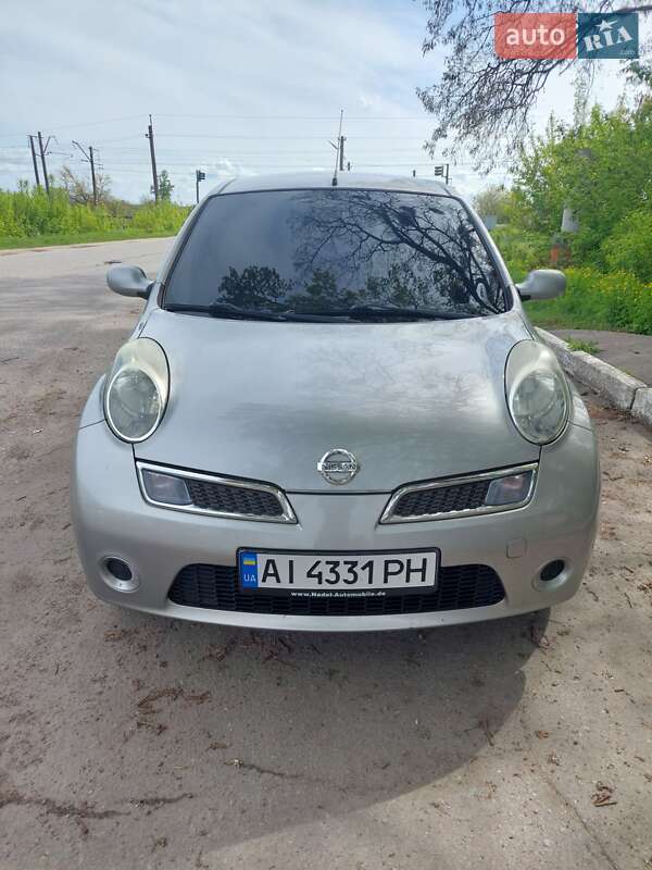 2009 nissan micra