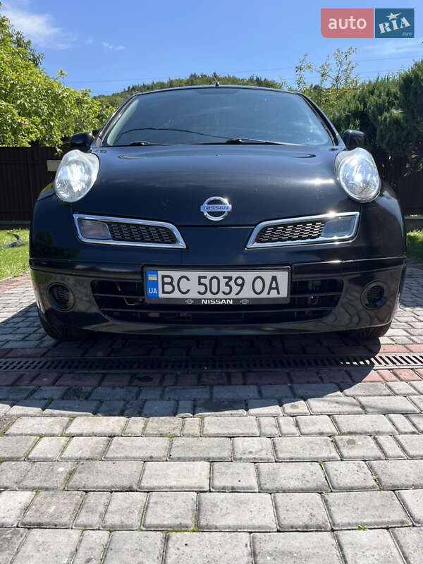 2010 nissan micra