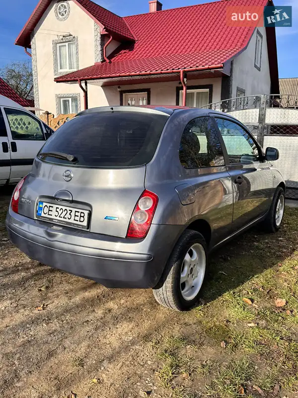 2010 nissan micra