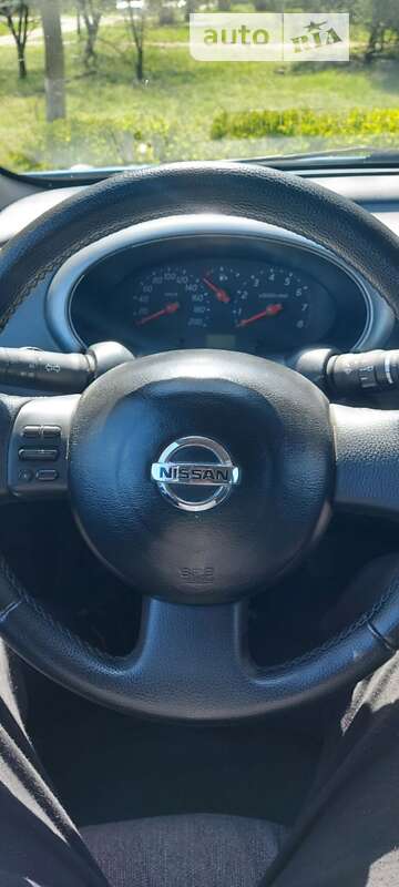 2004 nissan micra