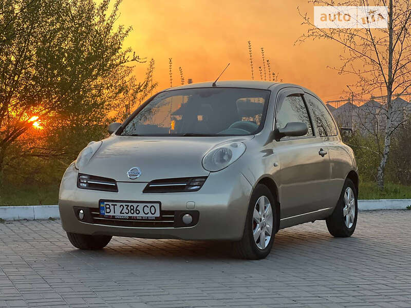 2004 nissan micra