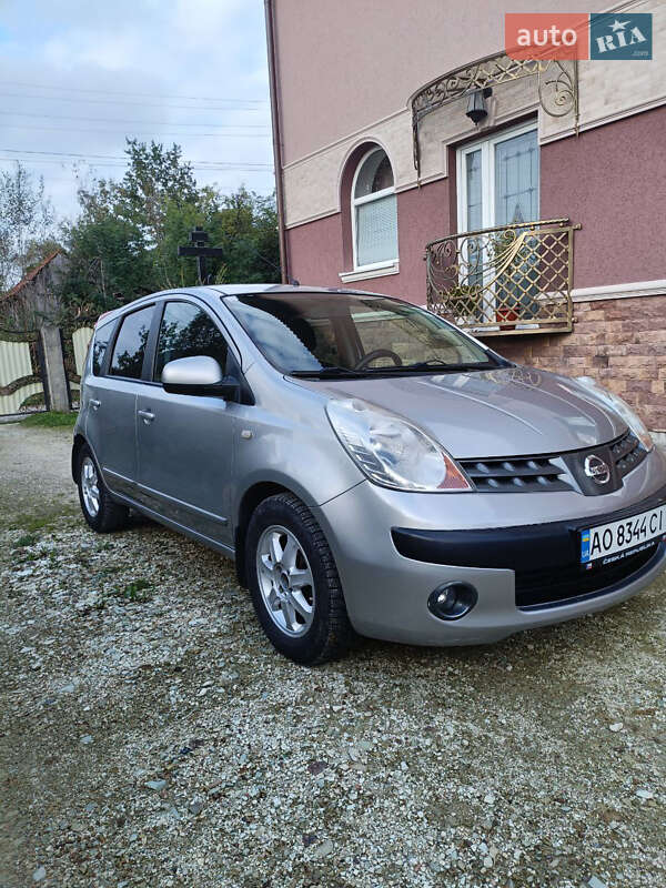 2006 nissan note