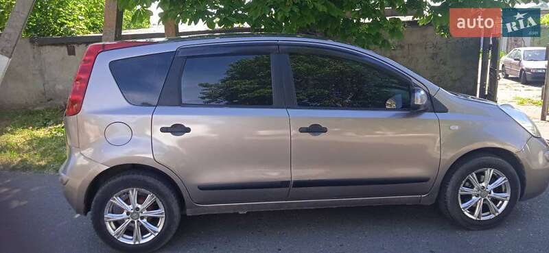 2006 nissan note