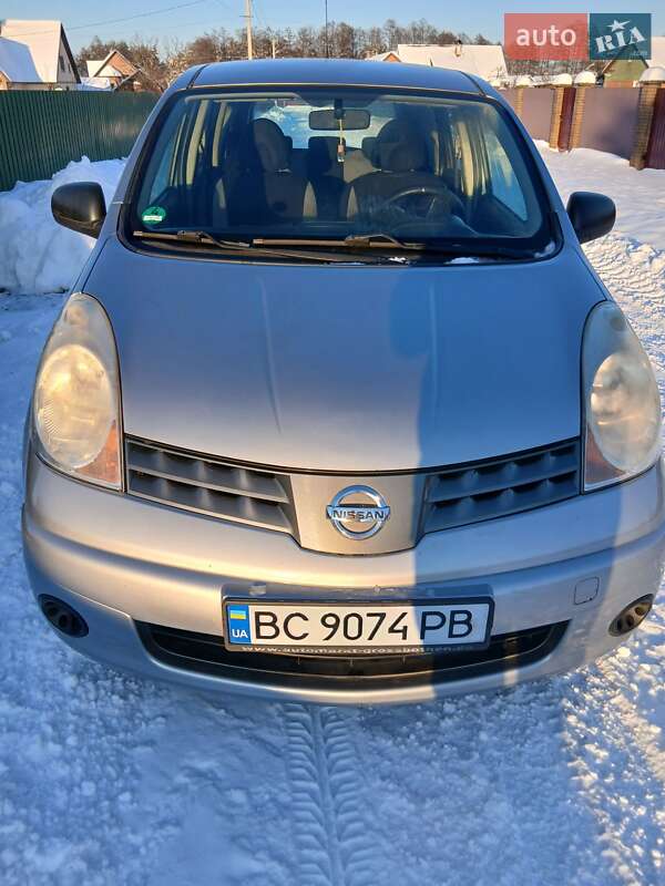 2008 nissan note