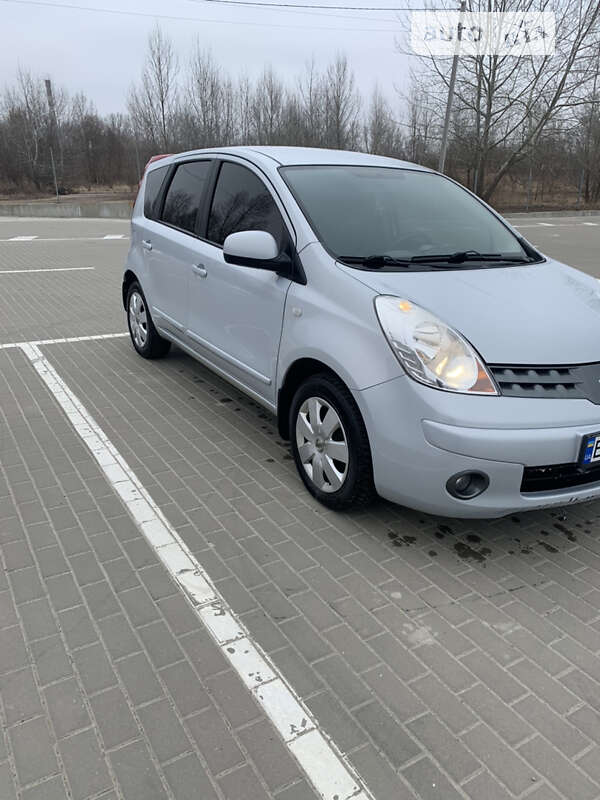 2008 nissan note