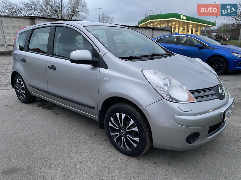 2008 nissan note
