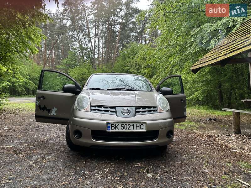 2008 nissan note