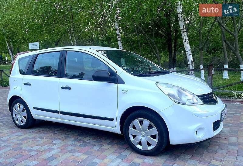 2009 nissan note