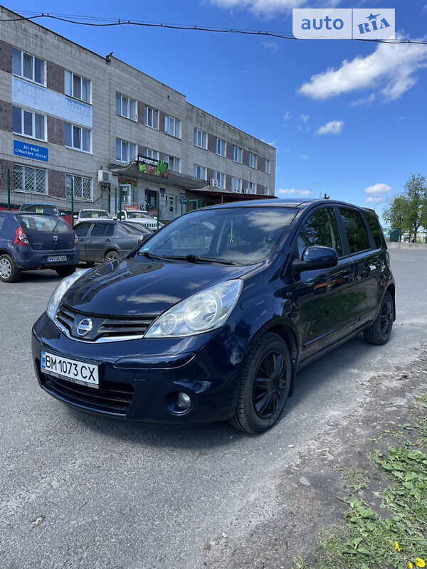 2010 nissan note