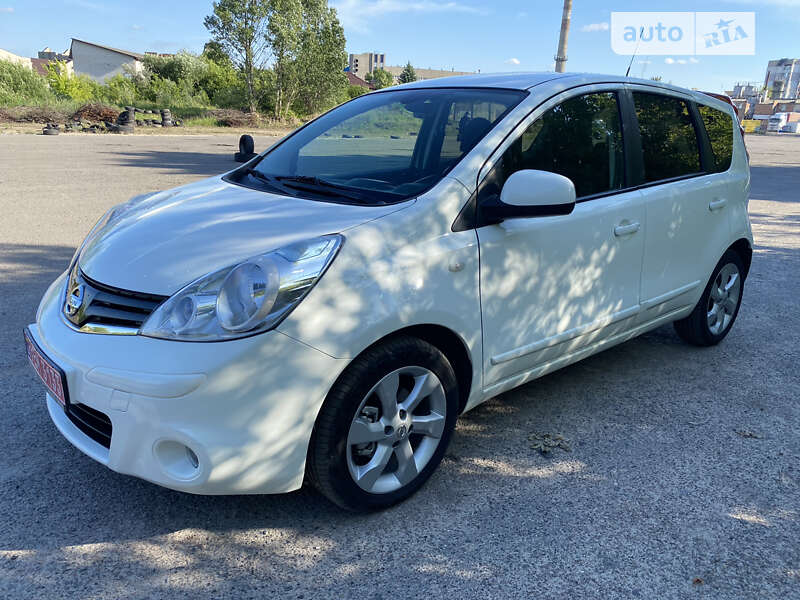 2010 nissan note