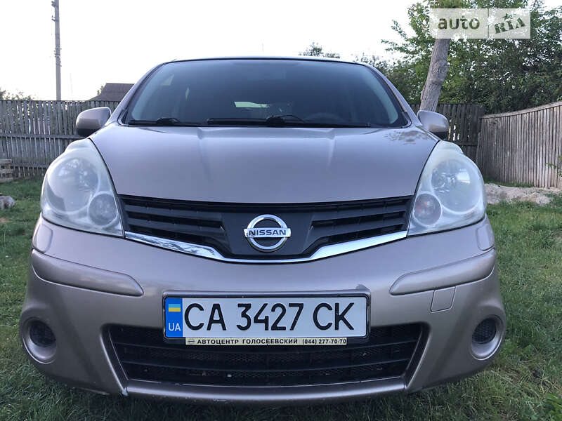 2010 nissan note