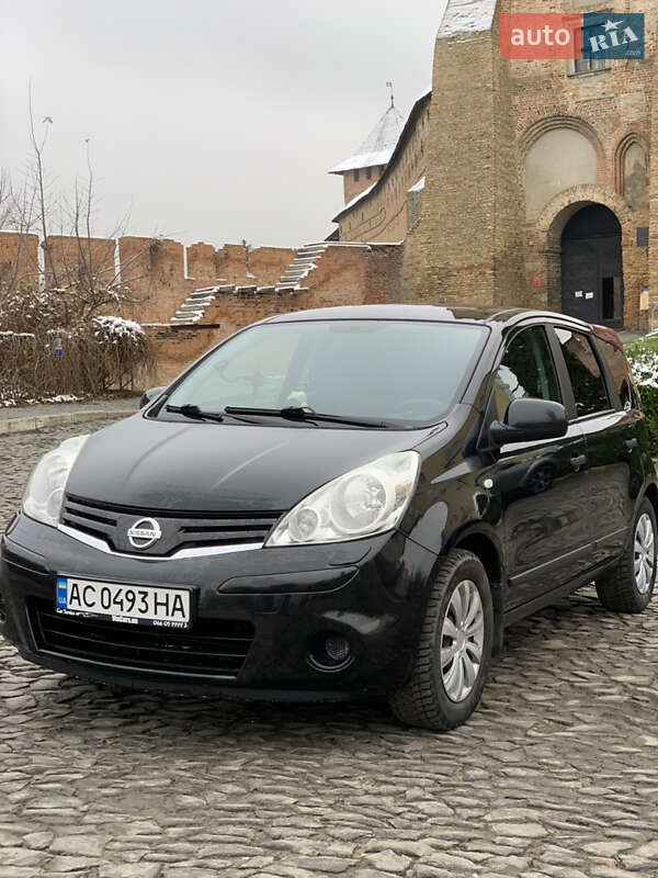 2010 nissan note