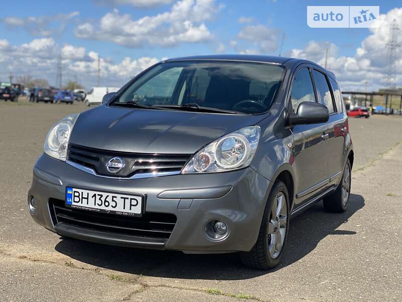 2010 nissan note