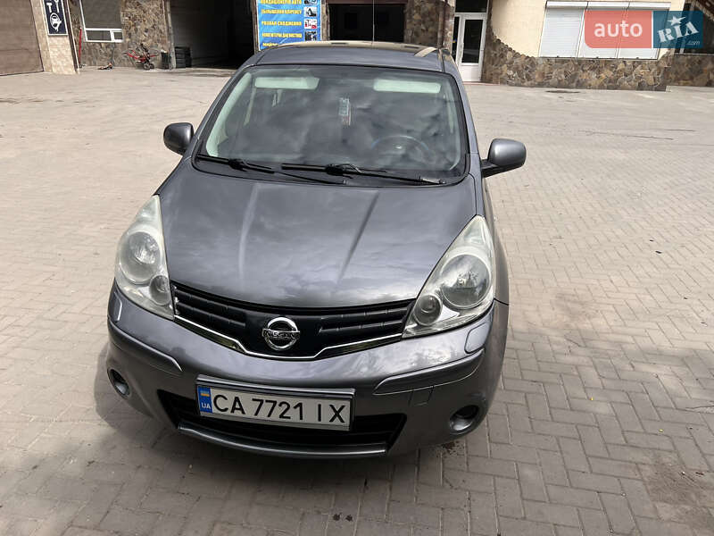 2011 nissan note