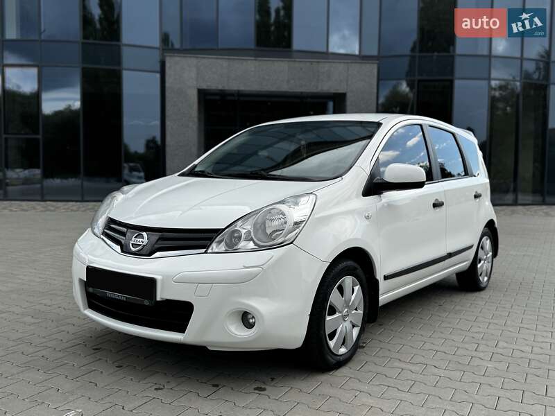 2012 nissan note