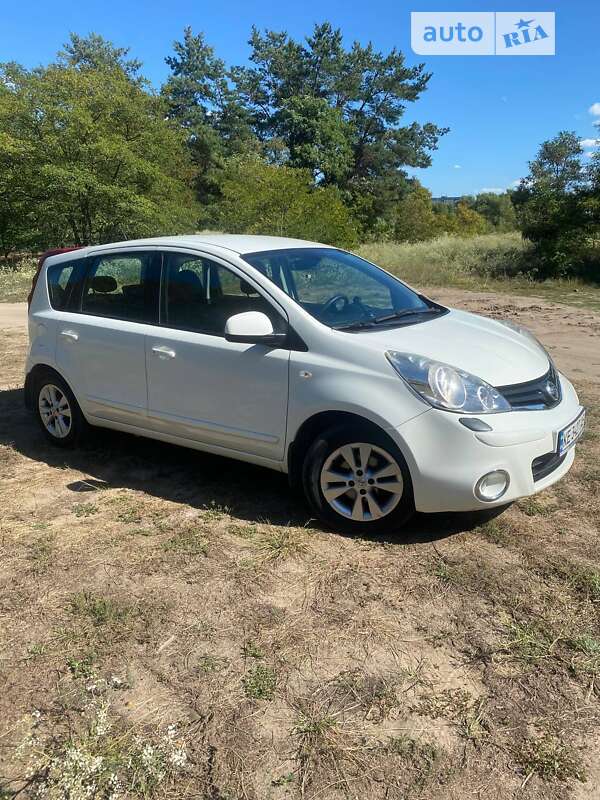 2012 nissan note