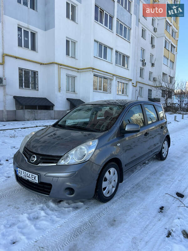 2013 nissan note