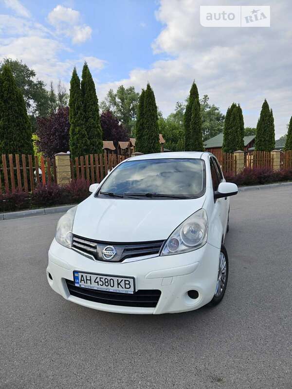 2013 nissan note