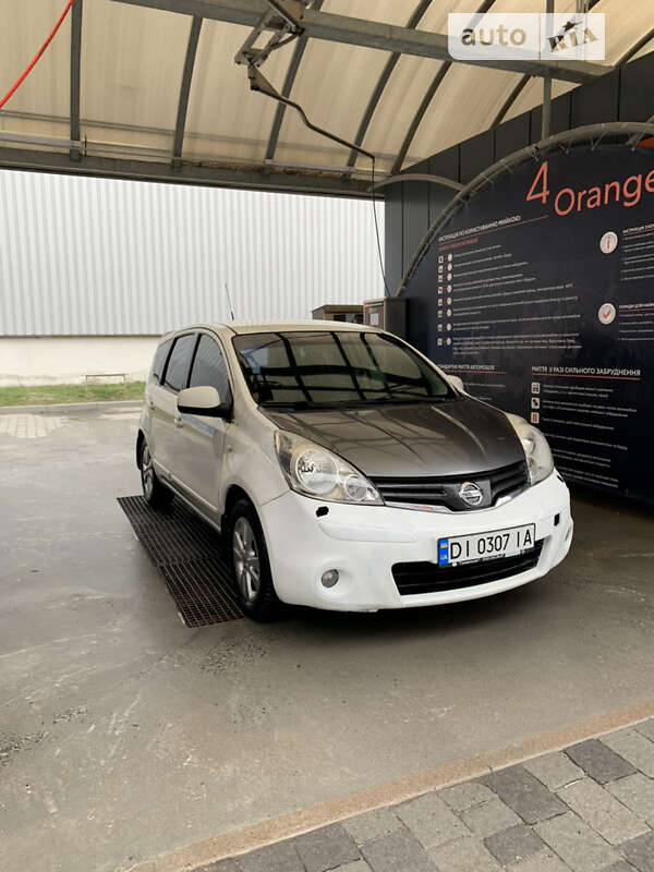 2013 nissan note