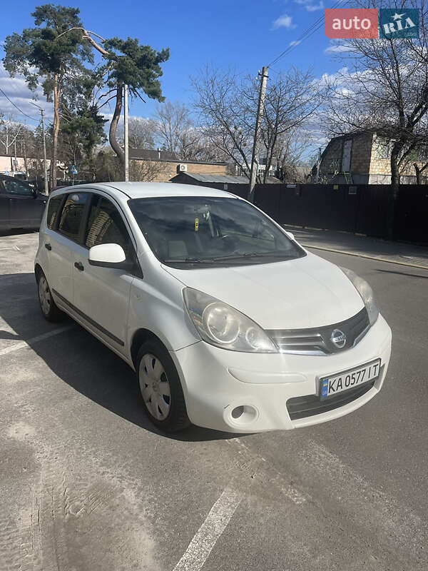 2013 nissan note