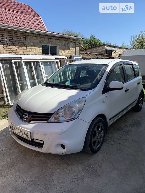 2013 nissan note