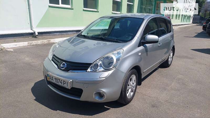 2013 nissan note