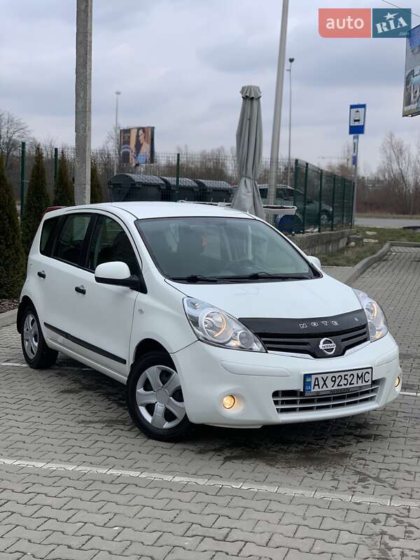 2013 nissan note