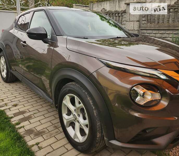 2021 nissan juke