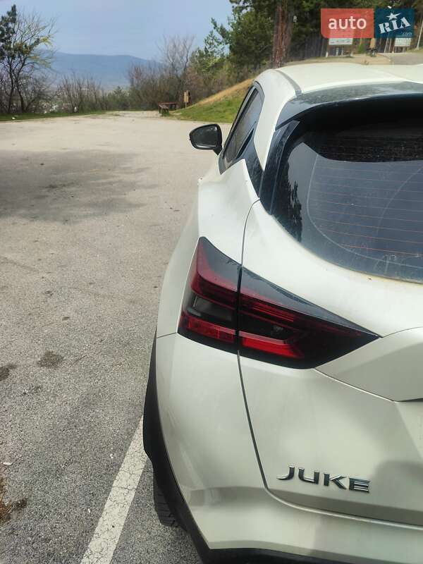 2021 nissan juke