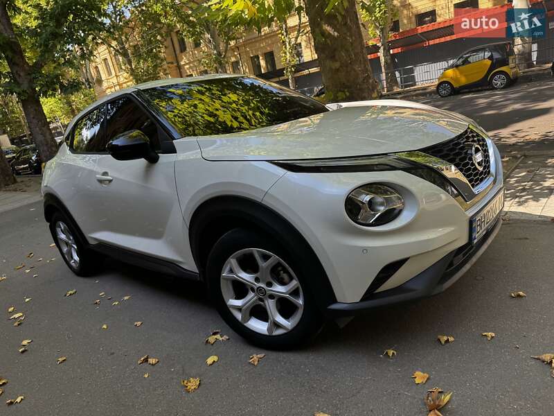 2022 nissan juke
