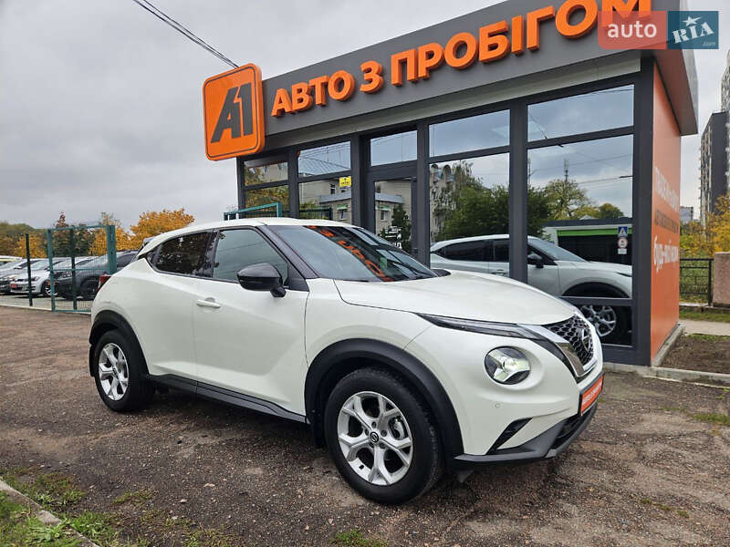 2022 nissan juke