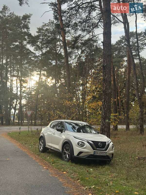 2022 nissan juke