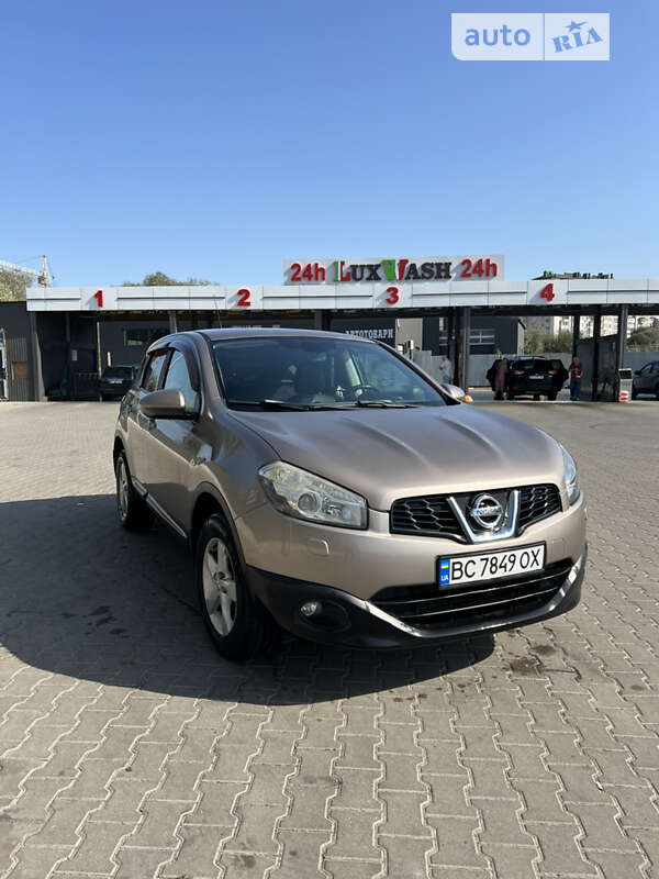 2012 nissan qashqai