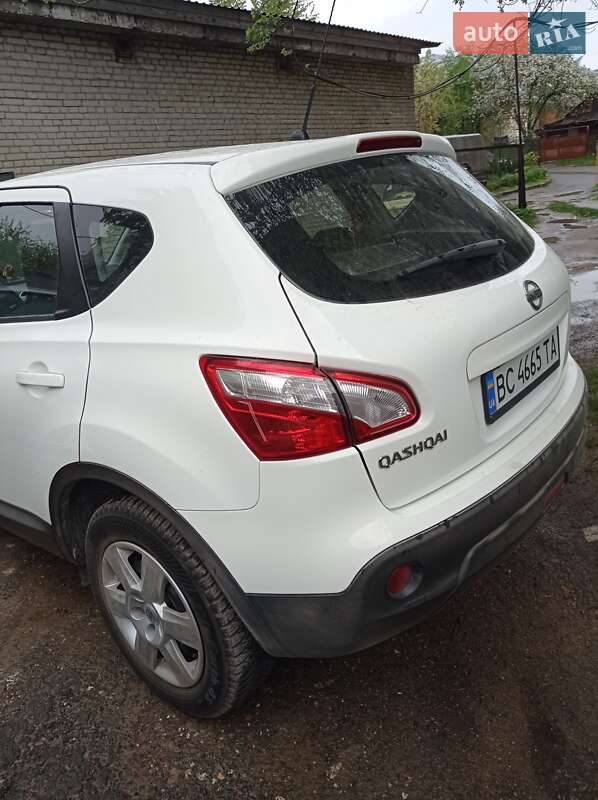 2012 nissan qashqai