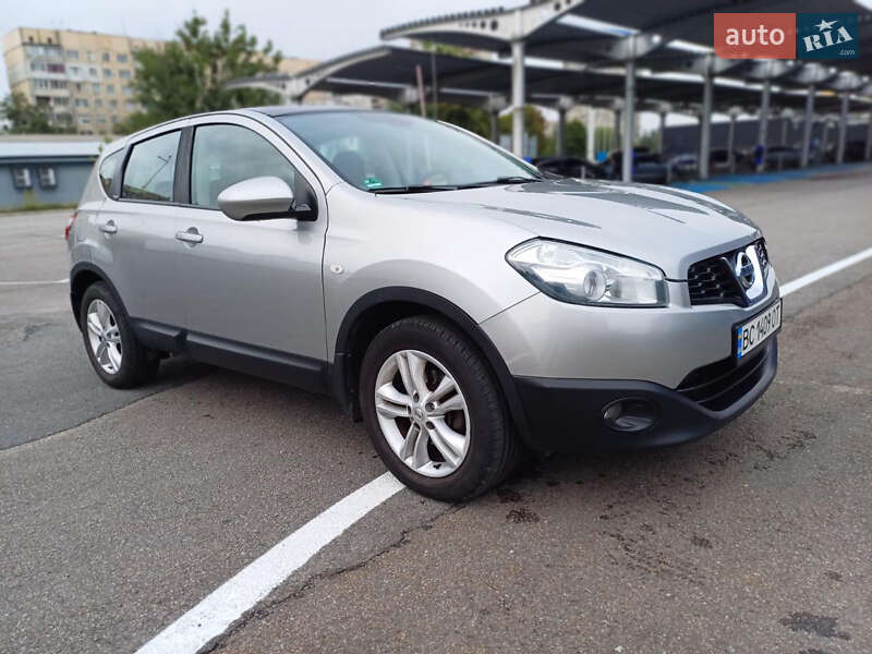 2012 nissan qashqai