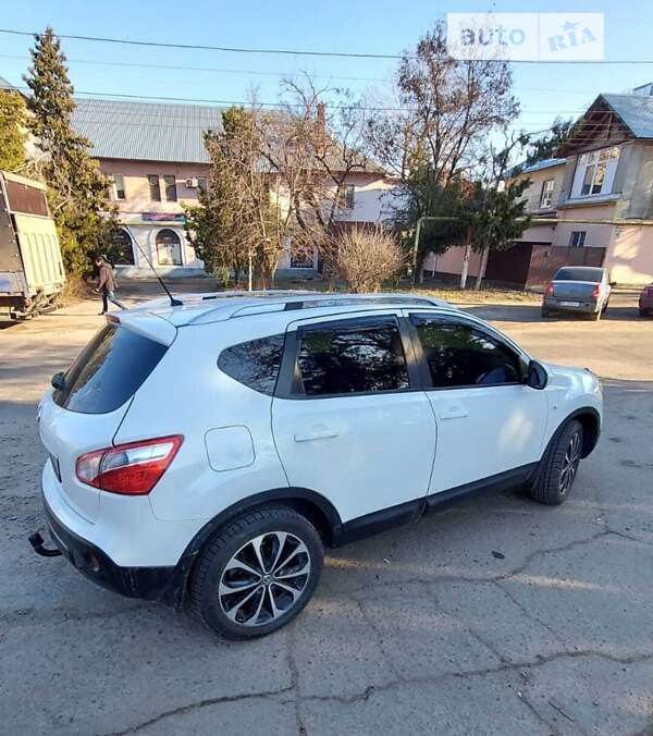 2012 nissan qashqai
