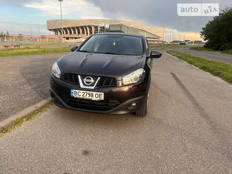2012 nissan qashqai