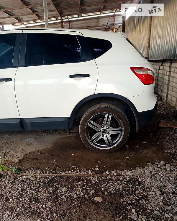 2012 nissan qashqai