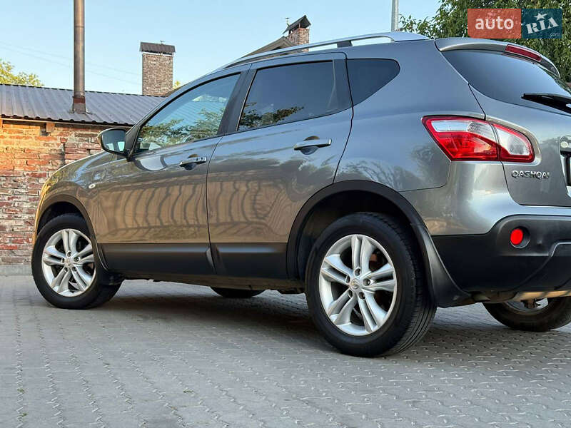 2012 nissan qashqai