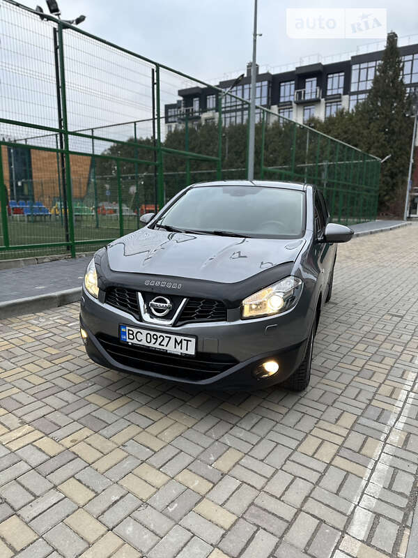 2012 nissan qashqai