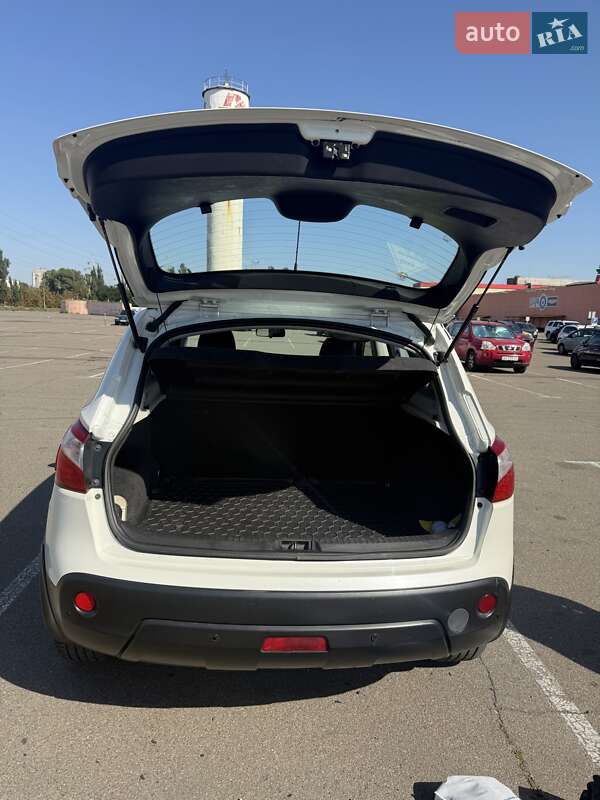 2013 nissan qashqai