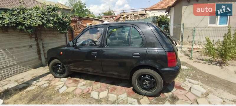 1995 nissan micra