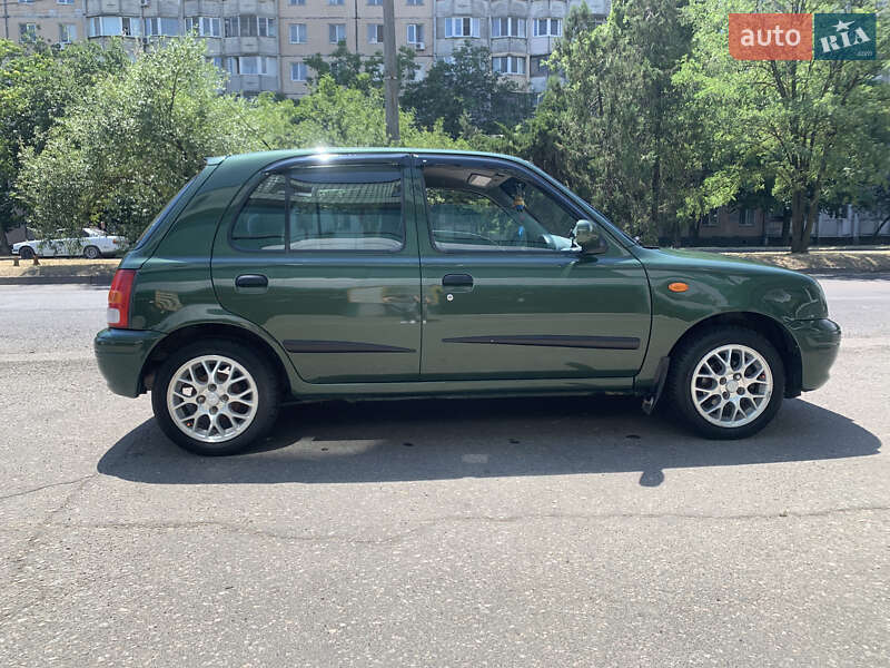 1999 nissan micra