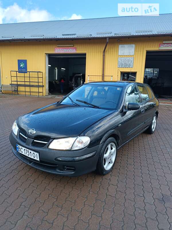 2001 nissan almera