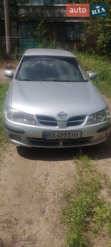 2000 nissan almera