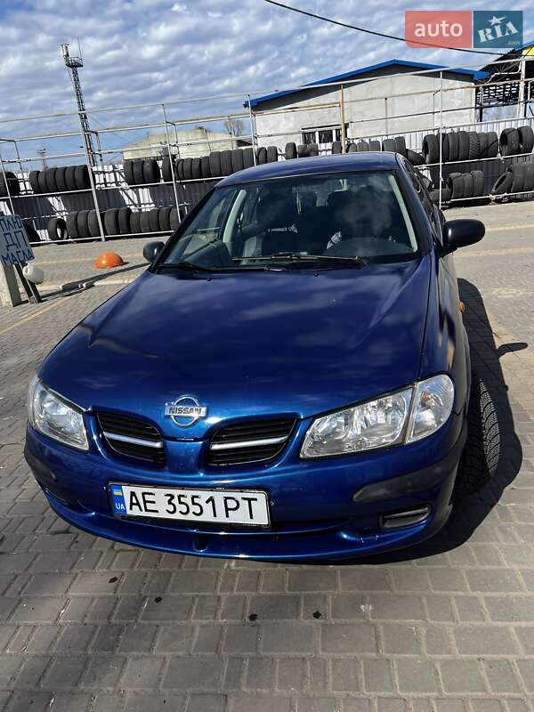 2001 nissan almera
