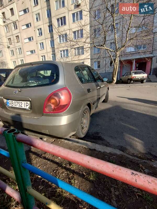 2003 nissan almera