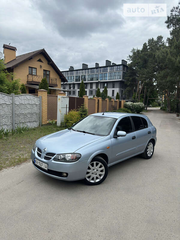 2004 nissan almera